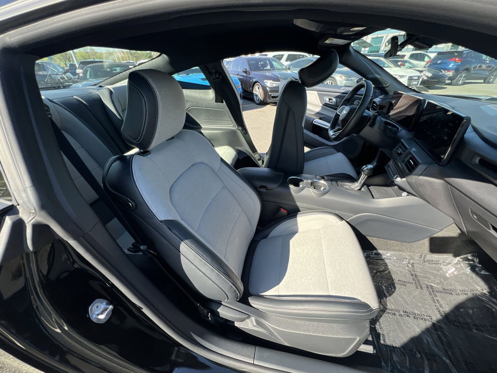 Used 2024 Ford Mustang Coupe image 27