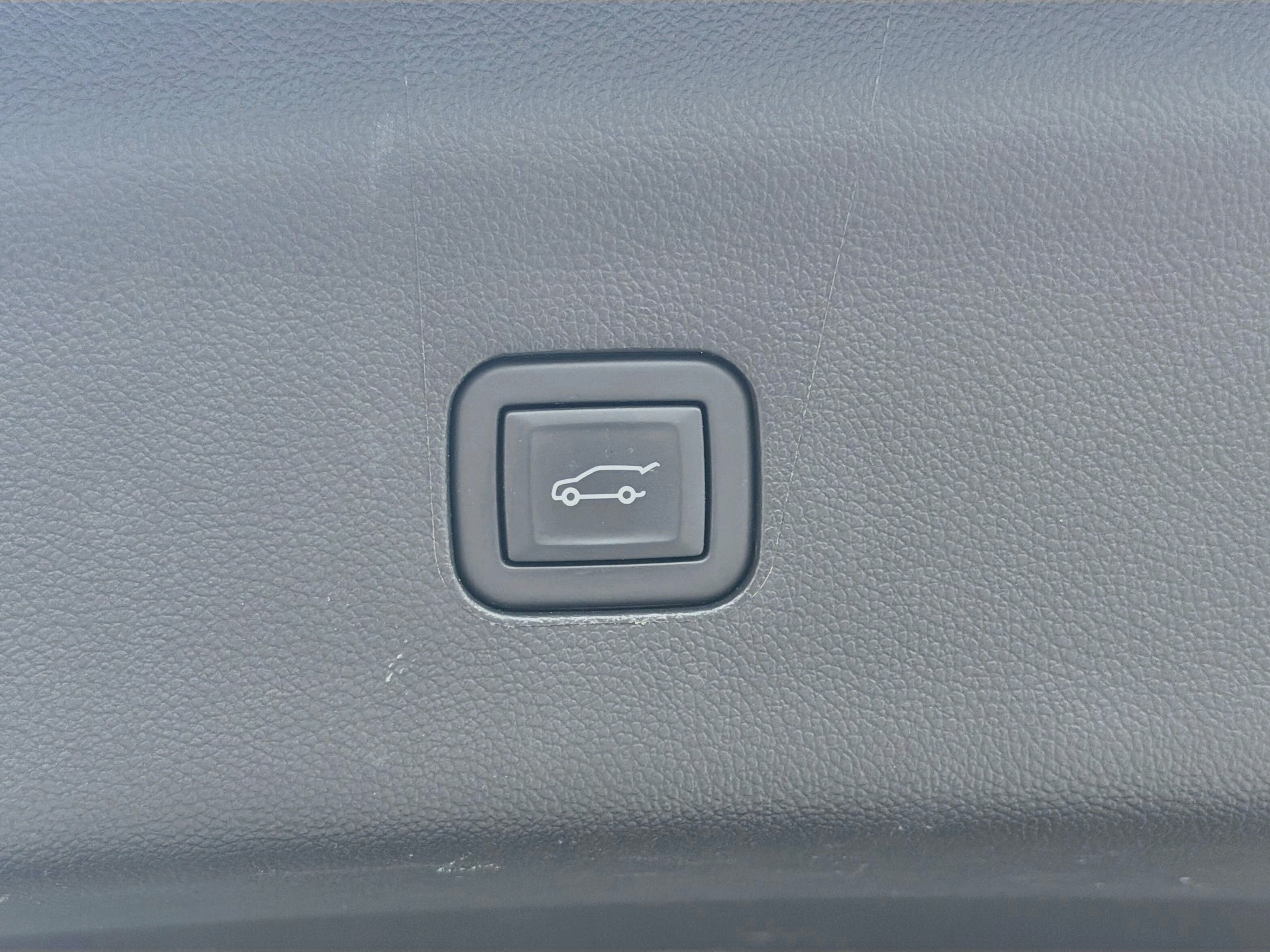 Used 2024 Buick Enclave Avenir w/ Avenir Technology Package FWD image 14