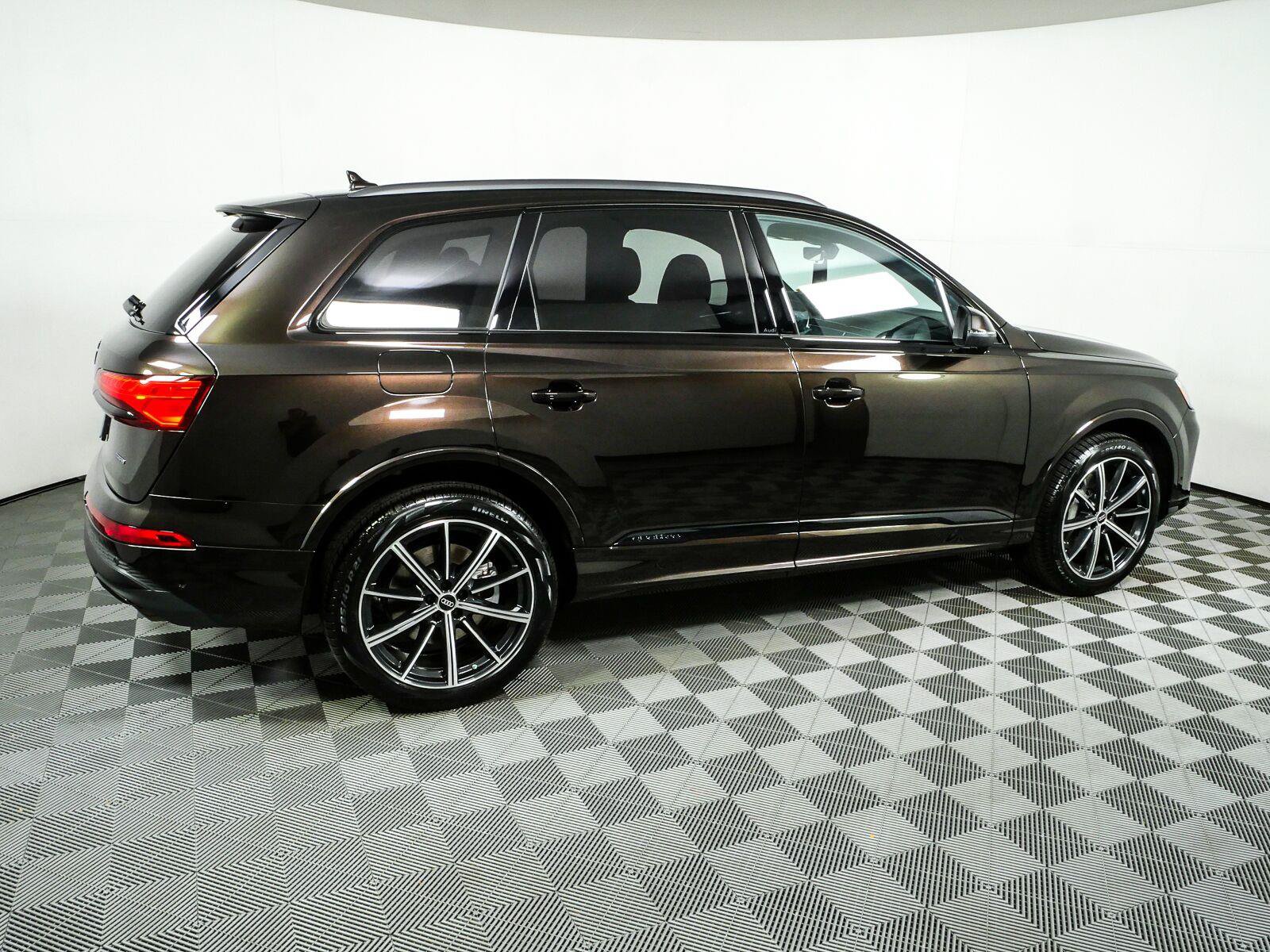 New 2026 Audi Q7 2.0T Premium Plus AWD/4WD image 2