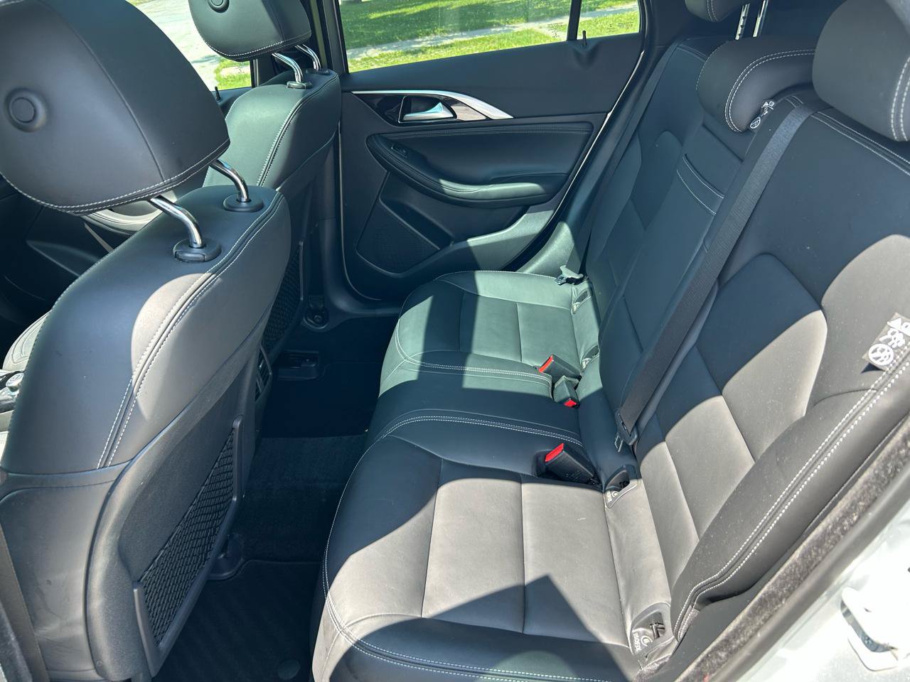 Used 2018 INFINITI QX30 Premium w/ Navigation Package AWD/4WD image 13