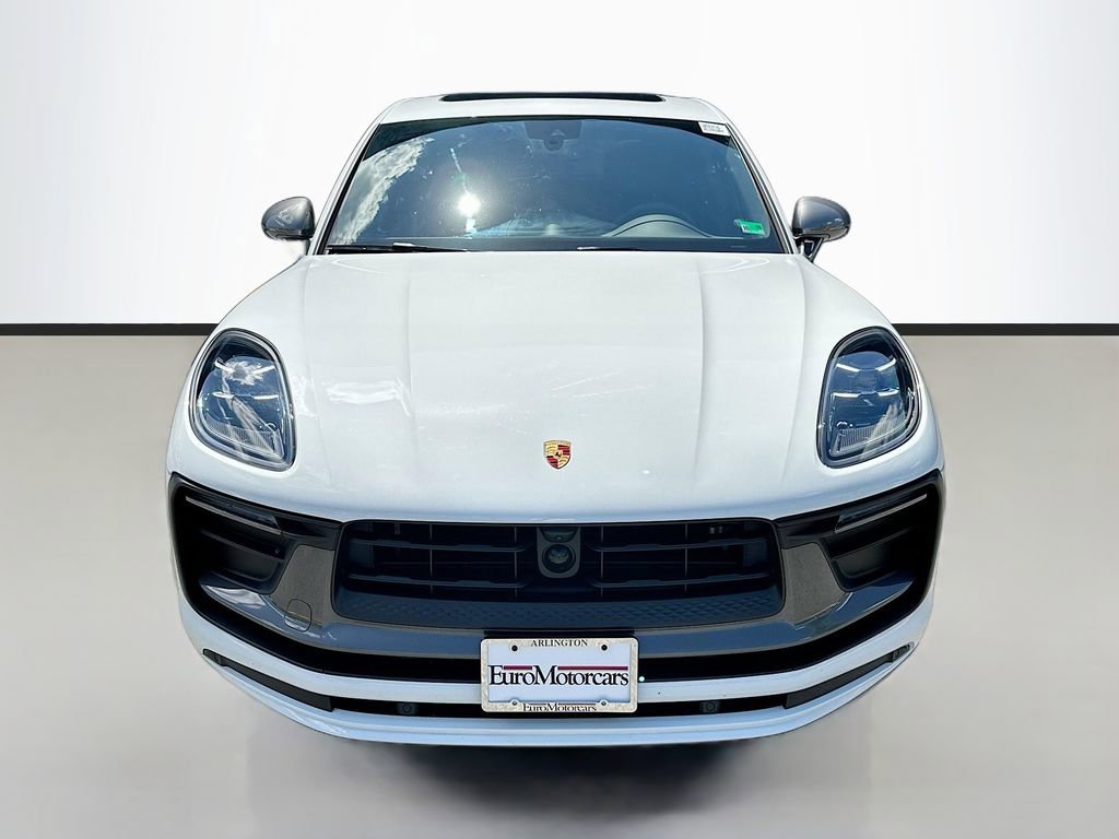 Certified 2026 Porsche Macan AWD/4WD image 6