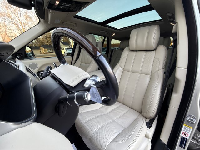 Used 2015 Land Rover Range Rover Autobiography AWD/4WD image 23
