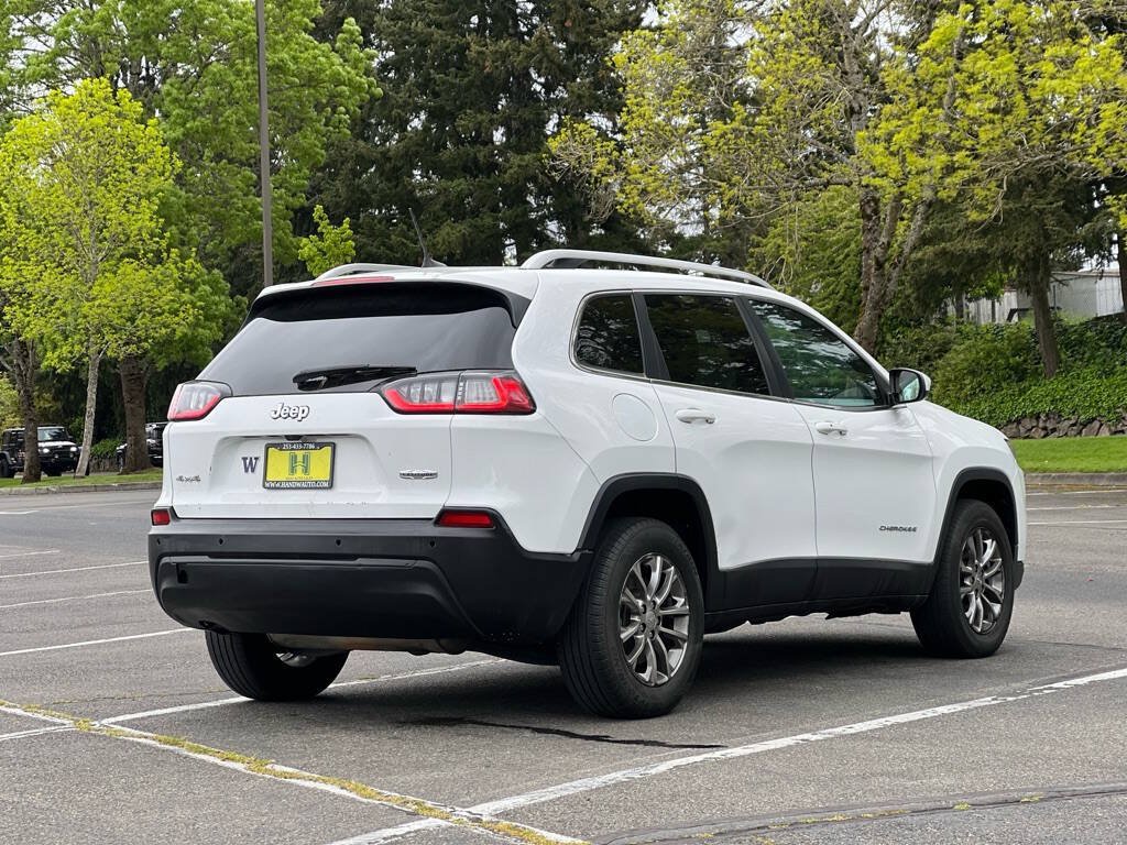 Used 2019 Jeep Cherokee Latitude Plus AWD/4WD image 5