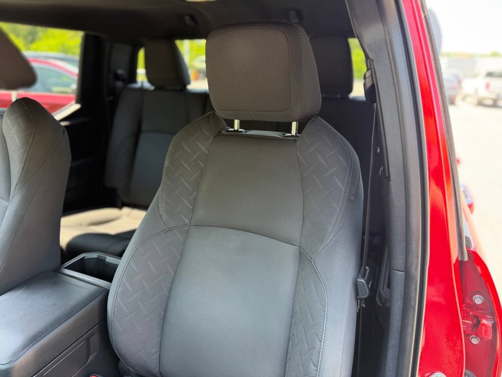 Used 2024 Toyota Tacoma SR5 AWD/4WD image 9
