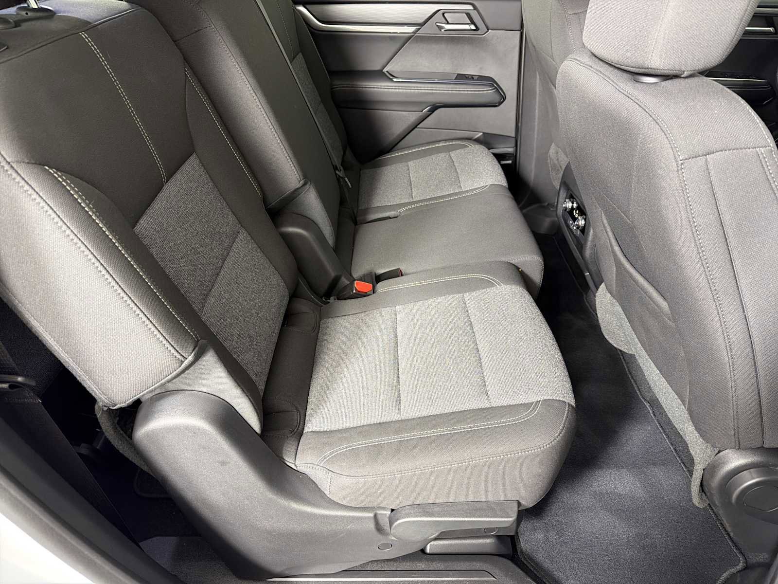 New 2025 GMC Acadia Elevation image 28