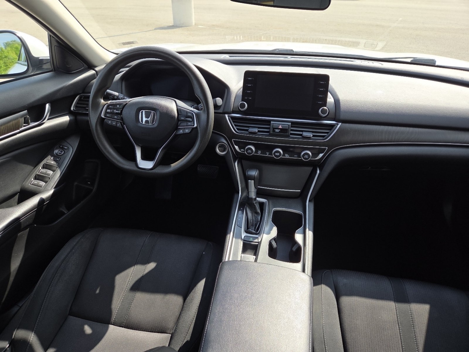 Used 2018 Honda Accord EX image 23