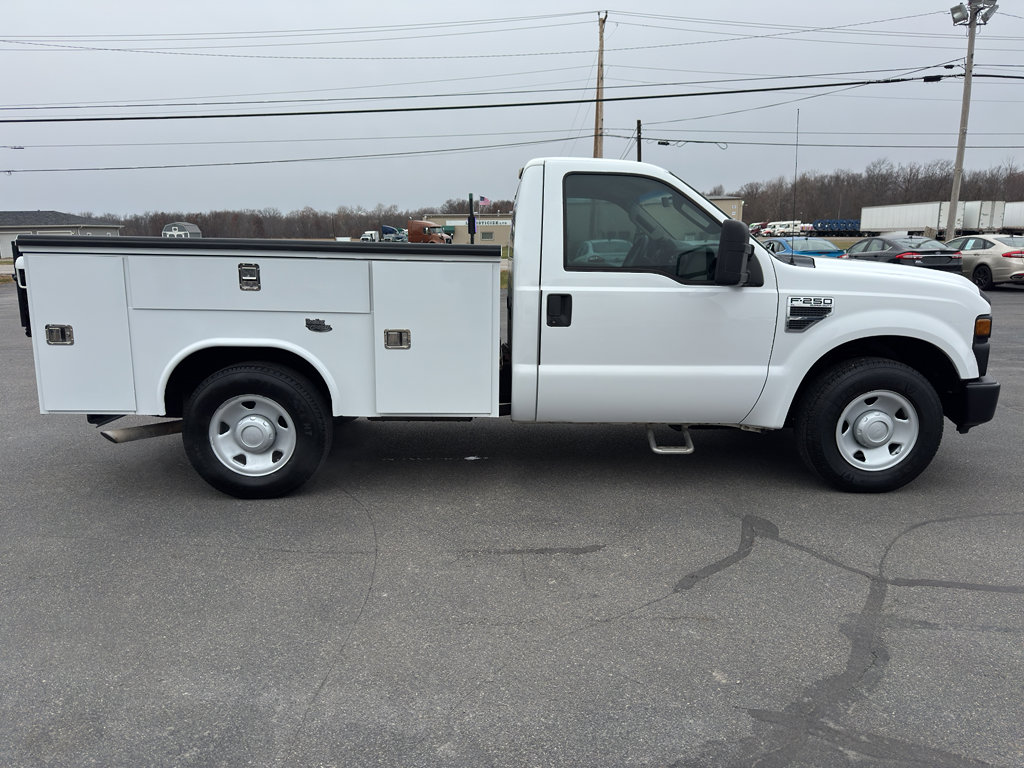 Used 2008 Ford F250 XLT image 2