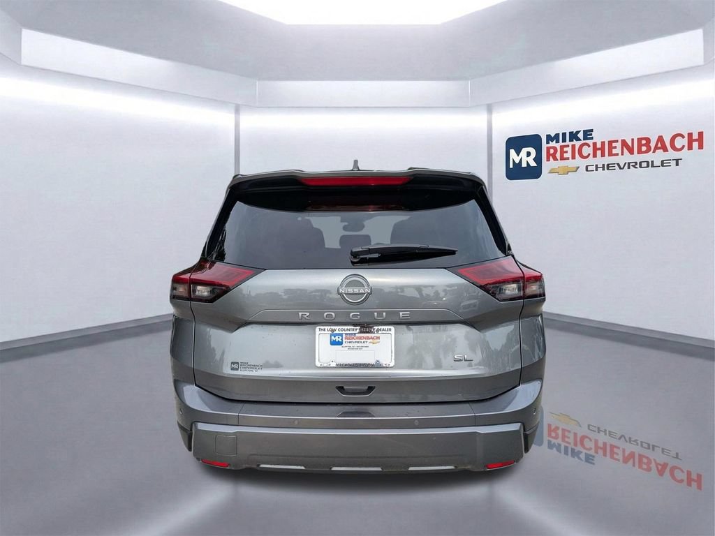 Used 2026 Nissan Rogue SL FWD image 5