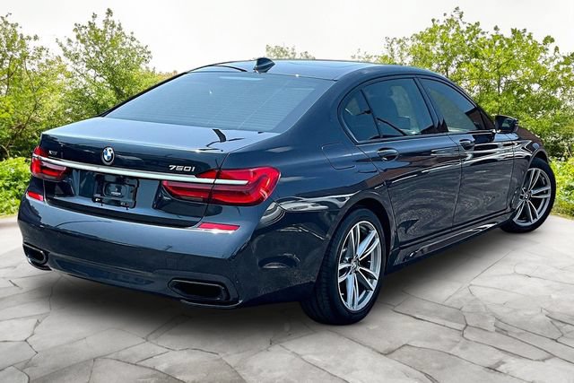 Used 2018 BMW 750i xDrive AWD/4WD image 2
