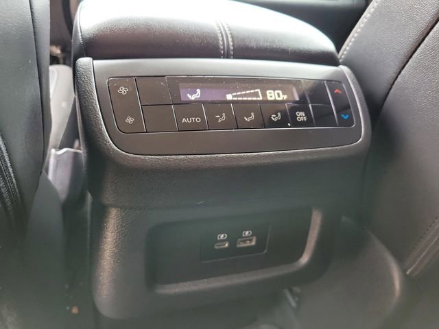 Used 2025 Nissan Pathfinder SL image 17