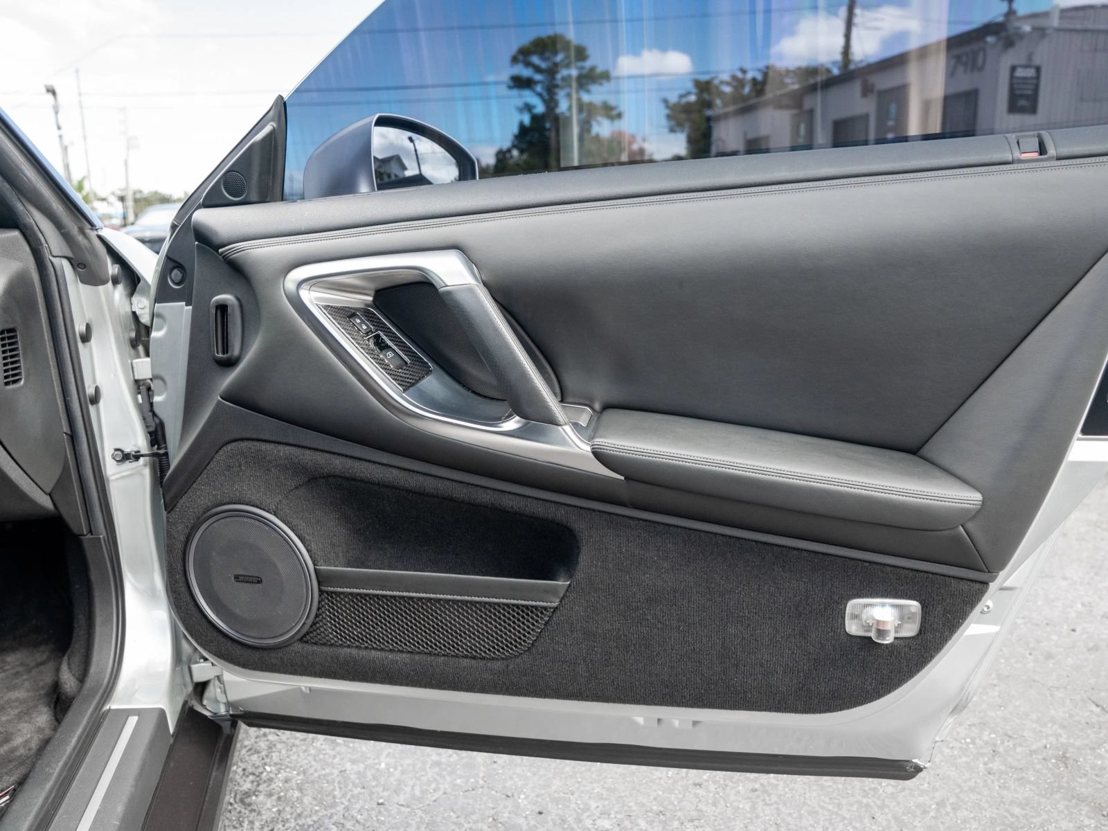 Used 2009 Nissan GT-R Premium AWD/4WD image 46