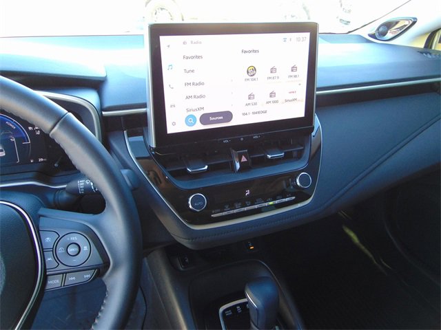 Used 2025 Toyota Corolla XLE image 12