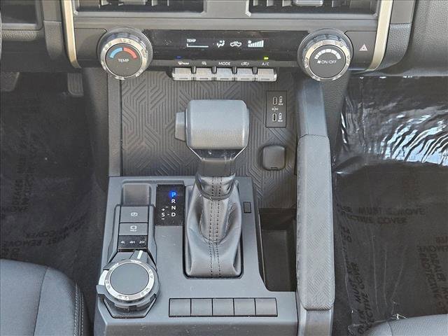 Used 2025 Toyota Tacoma SR image 12