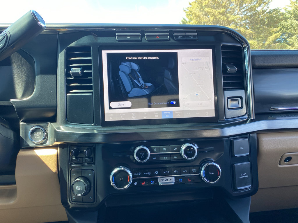 Used 2024 Ford F250 Lariat w/ FX4 Off-Road Package image 11