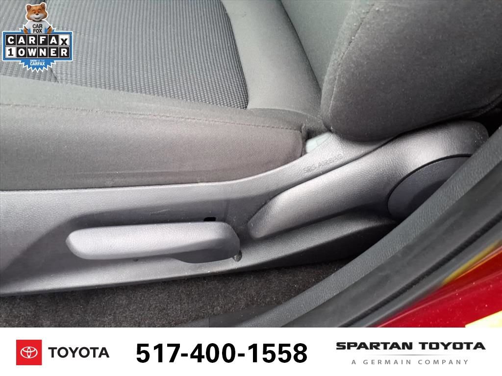 Used 2025 Toyota RAV4 LE AWD/4WD image 15