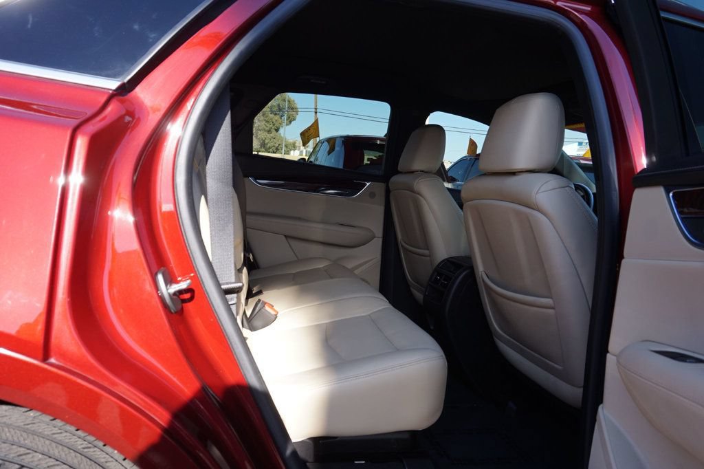 Used 2017 Cadillac XT5 Luxury w/ Driver Awareness Package AWD/4WD image 20