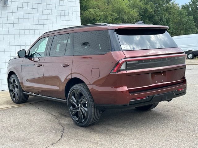 New 2027 Lincoln Navigator Reserve w/ Jet Appearance Package AWD/4WD image 32