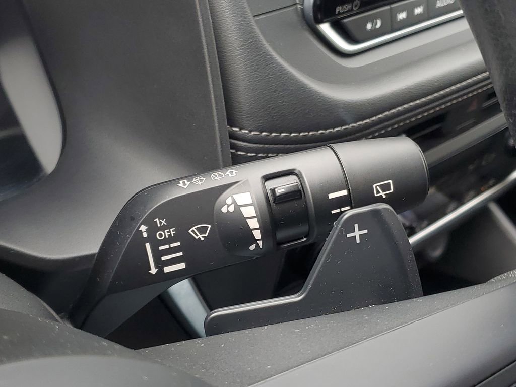 Used 2024 Nissan Rogue SV image 19