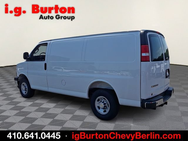 New 2026 Chevrolet Express 2500 w/ Driver Convenience Package RWD image 3