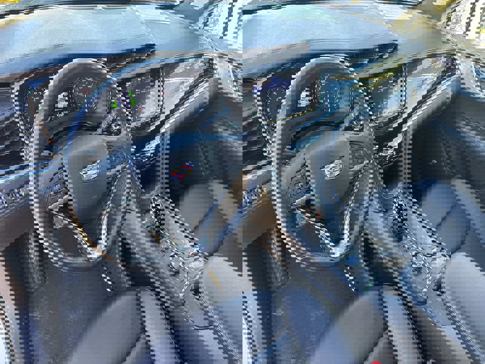 Used 2021 Cadillac XT6 Premium Luxury image 22