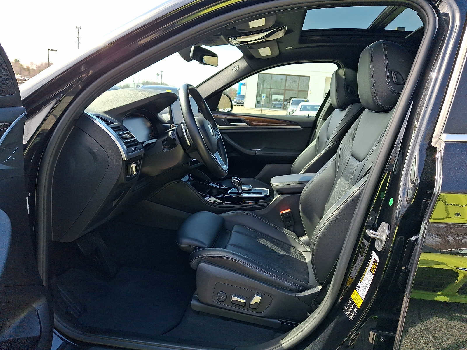 Used 2022 BMW X4 xDrive30i w/ Convenience Package image 13