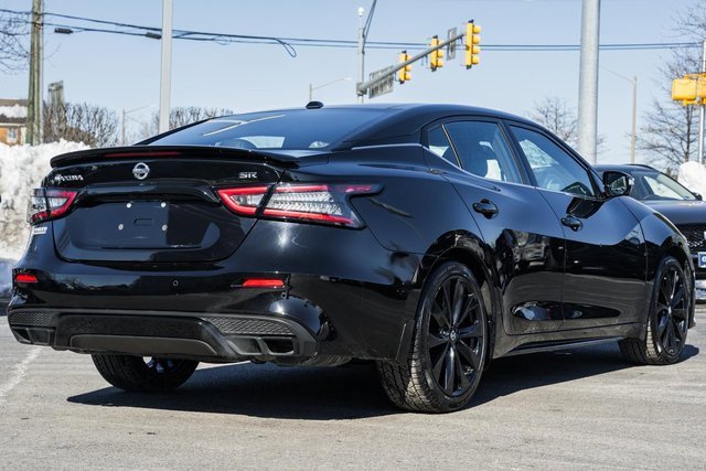 Used 2022 Nissan Maxima SR w/ Sport Mat Group image 5
