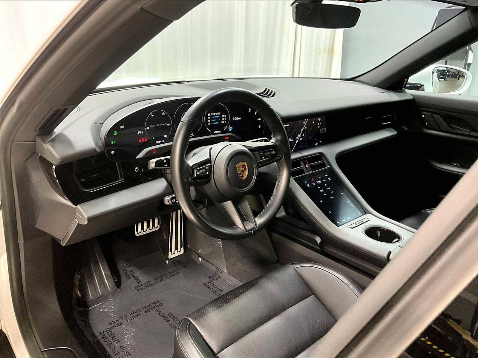 Used 2022 Porsche Taycan image 6