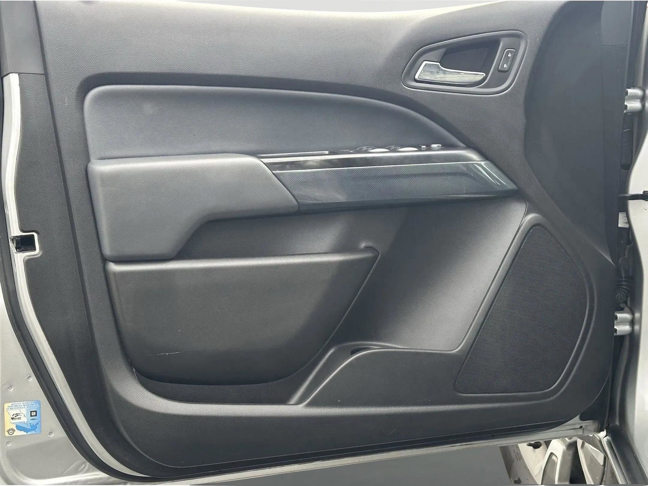 Used 2017 Chevrolet Colorado Z71 image 17