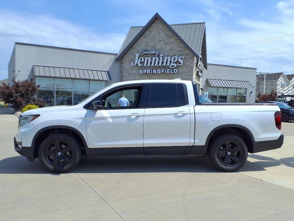 Used 2023 Honda Ridgeline Black Edition image 2