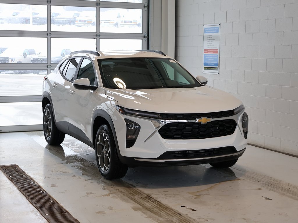 New 2026 Chevrolet Trax LT w/ Driver Confidence Package image 2