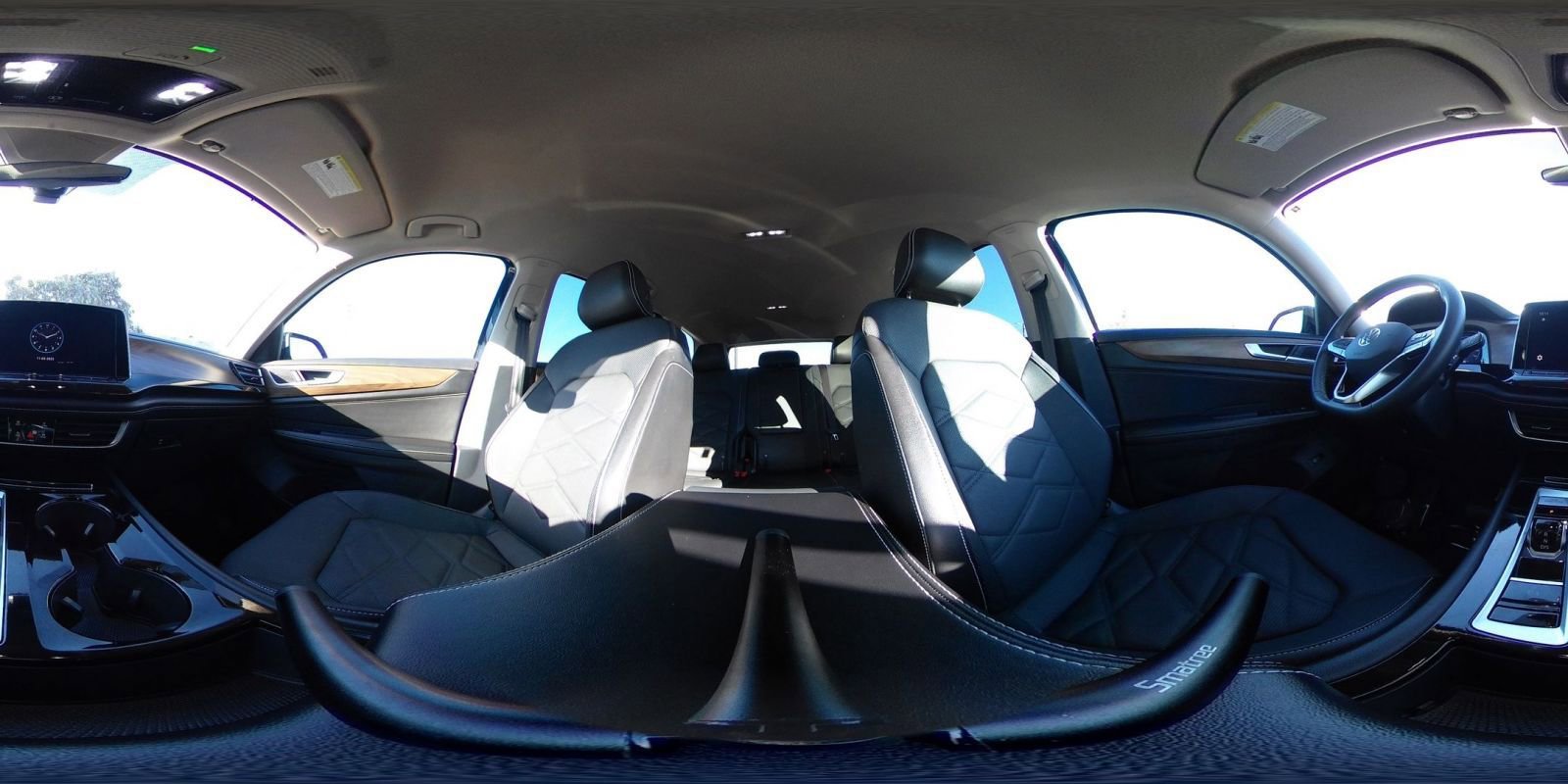 Used 2025 Volkswagen Atlas SE image 42