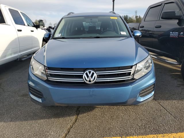 Used 2017 Volkswagen Tiguan S image 2