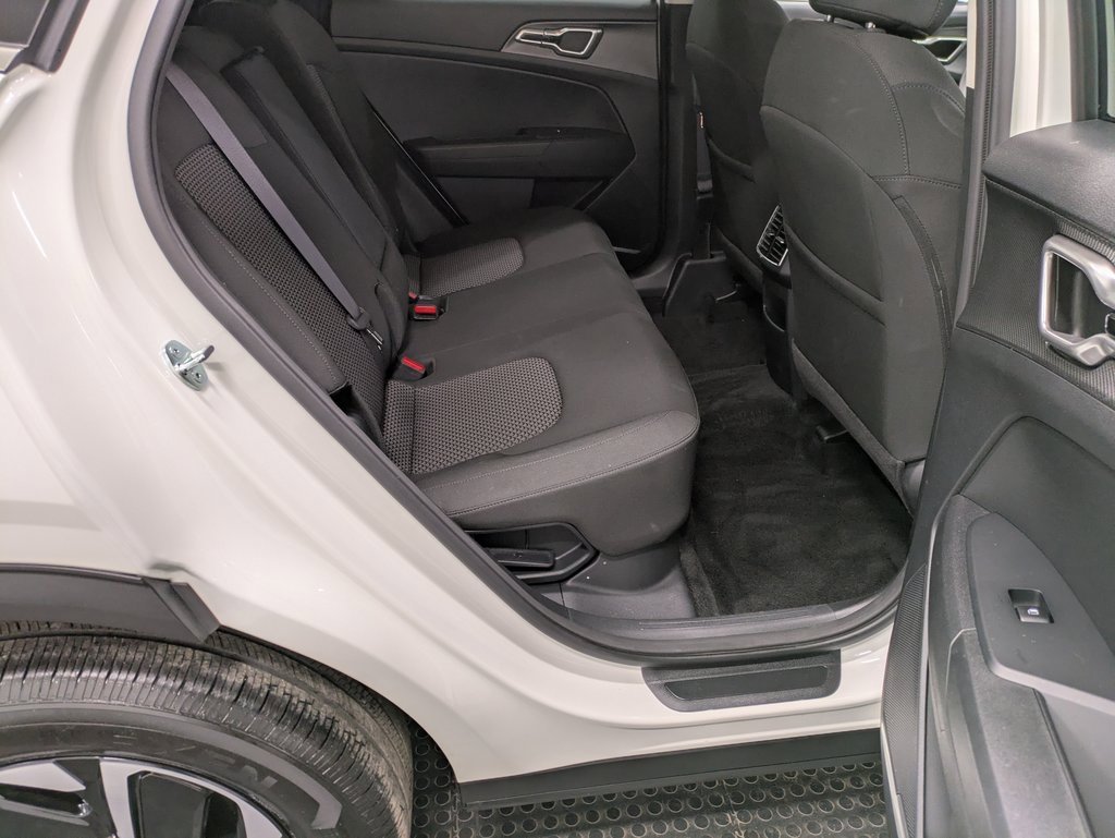 Certified 2024 Kia Sportage LX image 26
