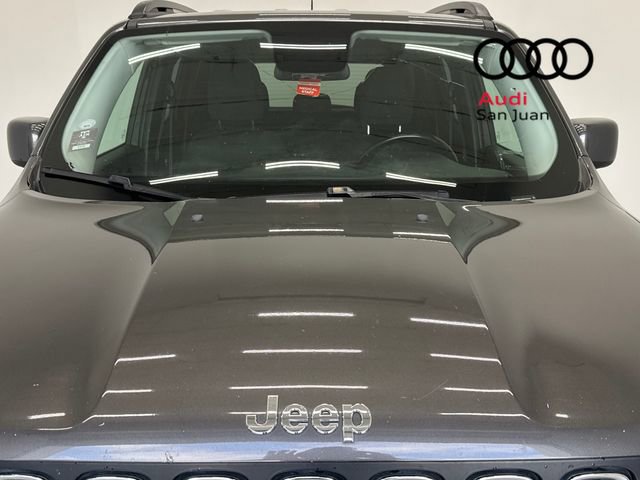 Used 2017 Jeep Renegade Latitude image 4