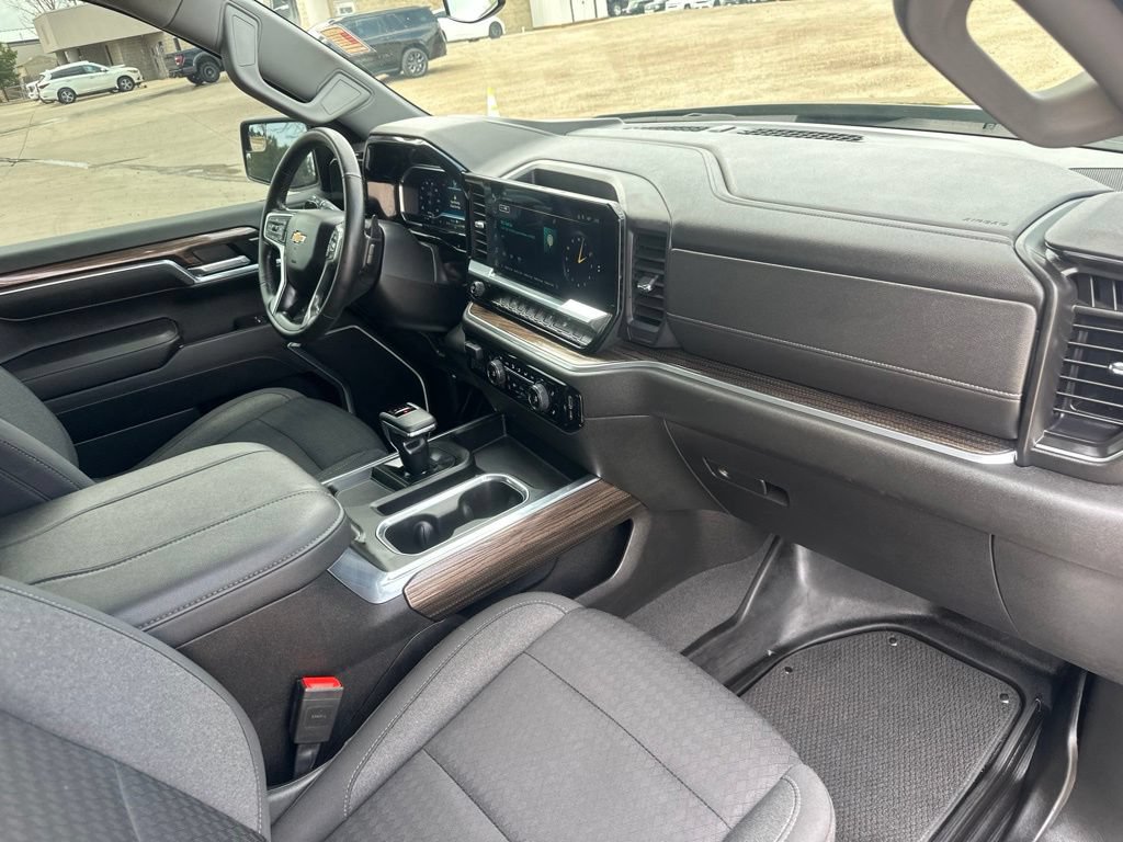 Used 2023 Chevrolet Silverado 1500 LT w/ Protection Package AWD/4WD image 26