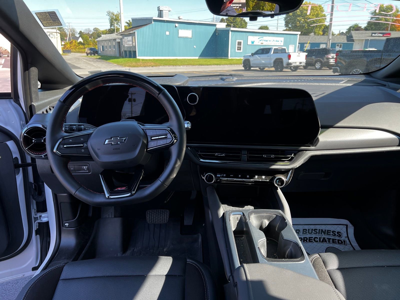 Used 2025 Chevrolet Equinox EV RS image 10