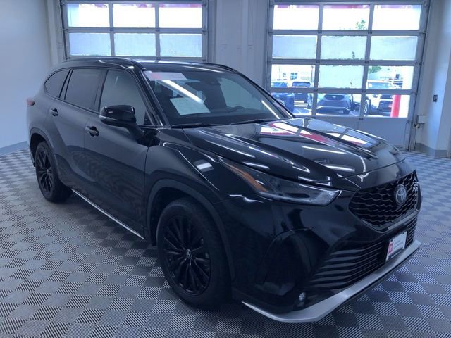 Certified 2025 Toyota Highlander XSE AWD/4WD image 38