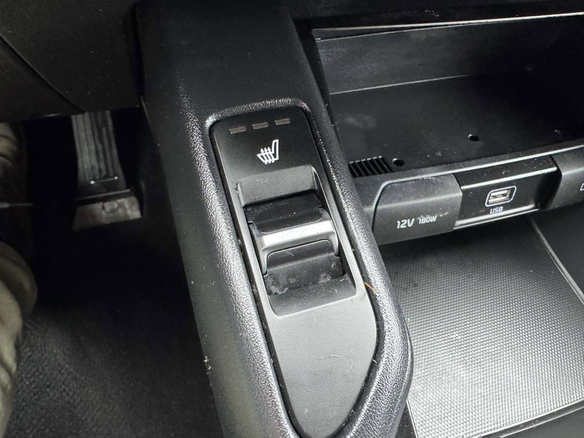 Used 2021 Kia Telluride S image 35