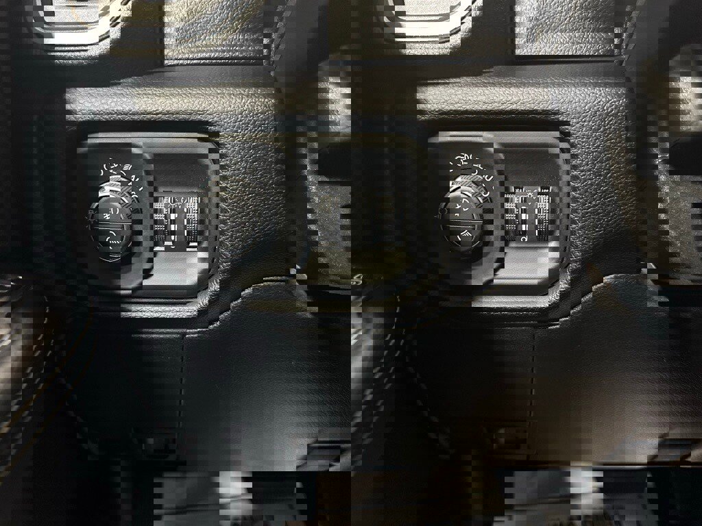 Used 2024 RAM 3500 Laramie image 18