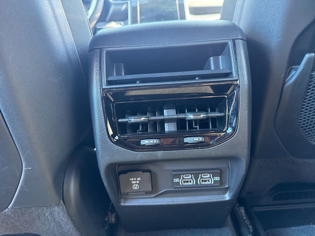 Used 2024 Jeep Grand Cherokee Altitude AWD/4WD image 12