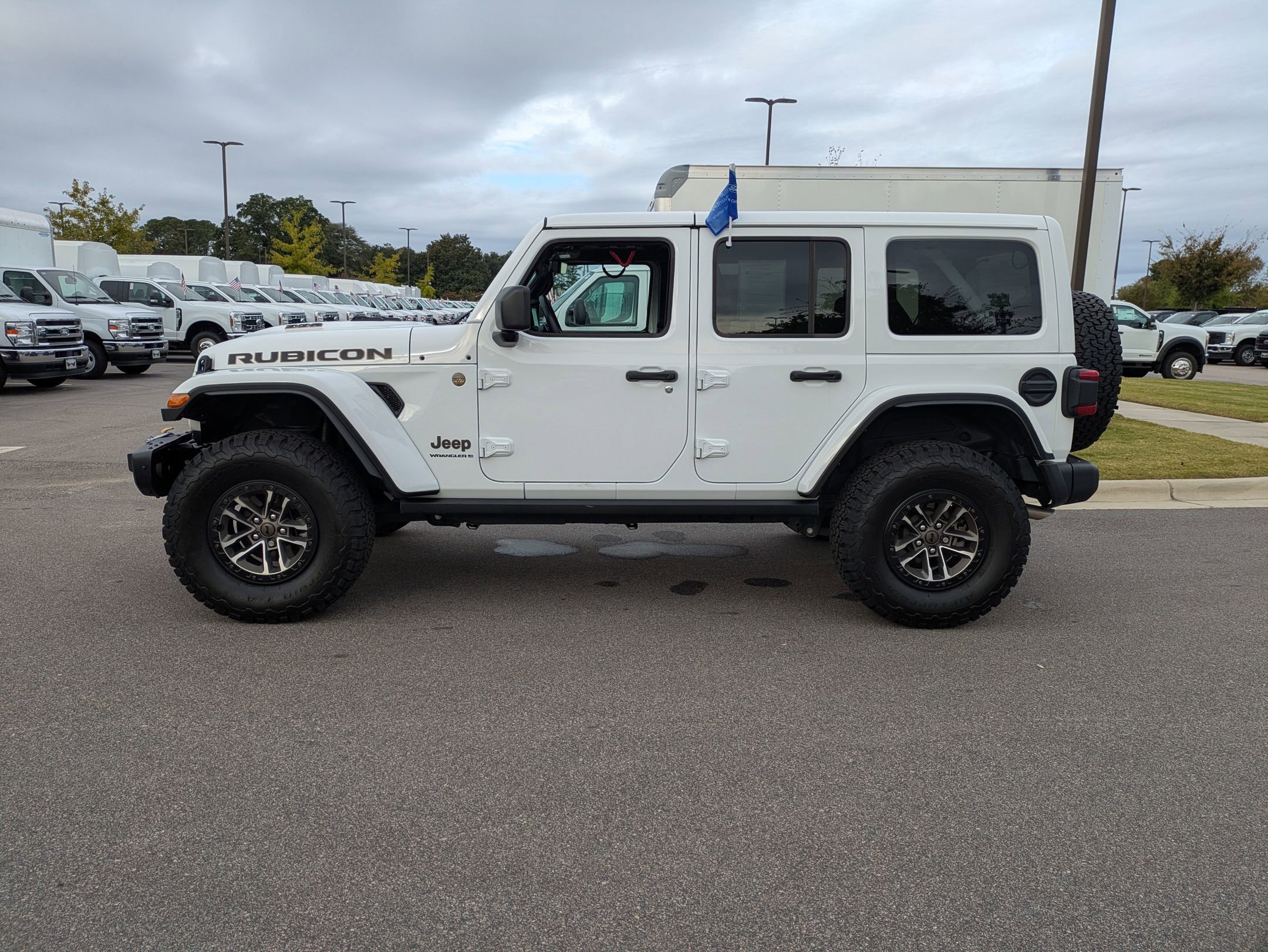 Used 2024 Jeep Wrangler Unlimited Rubicon 392 image 7