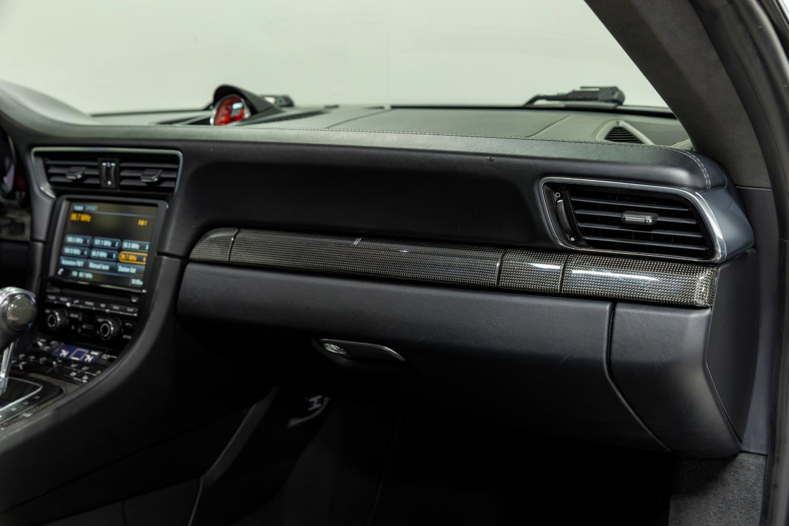 Used 2016 Porsche 911 Turbo image 69