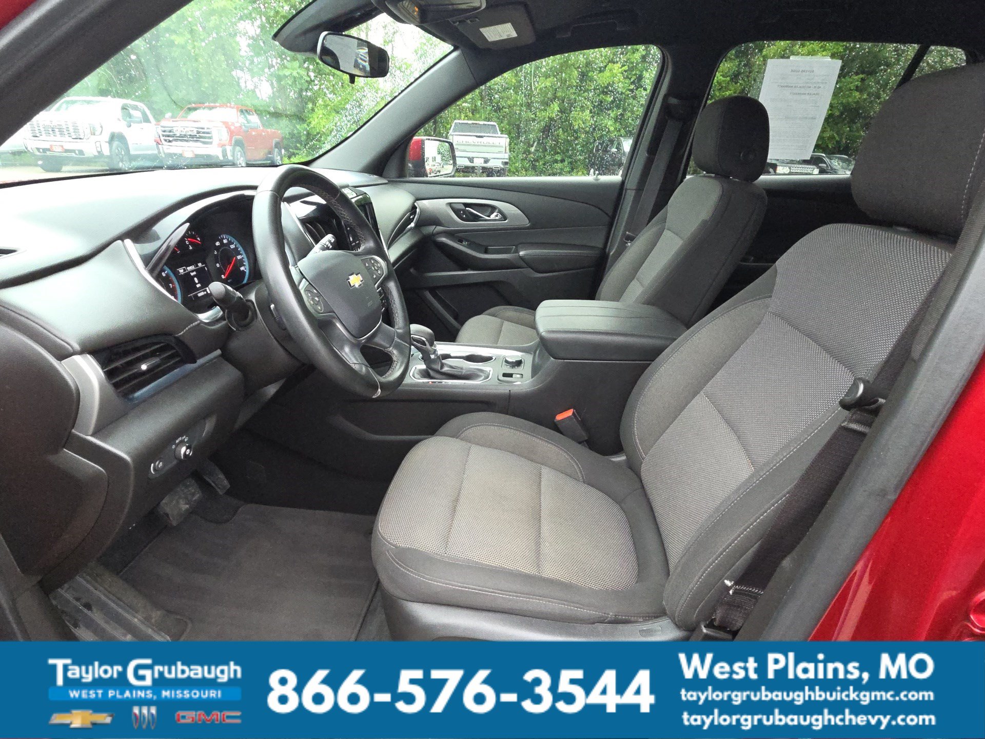 Used 2023 Chevrolet Traverse LT FWD image 15