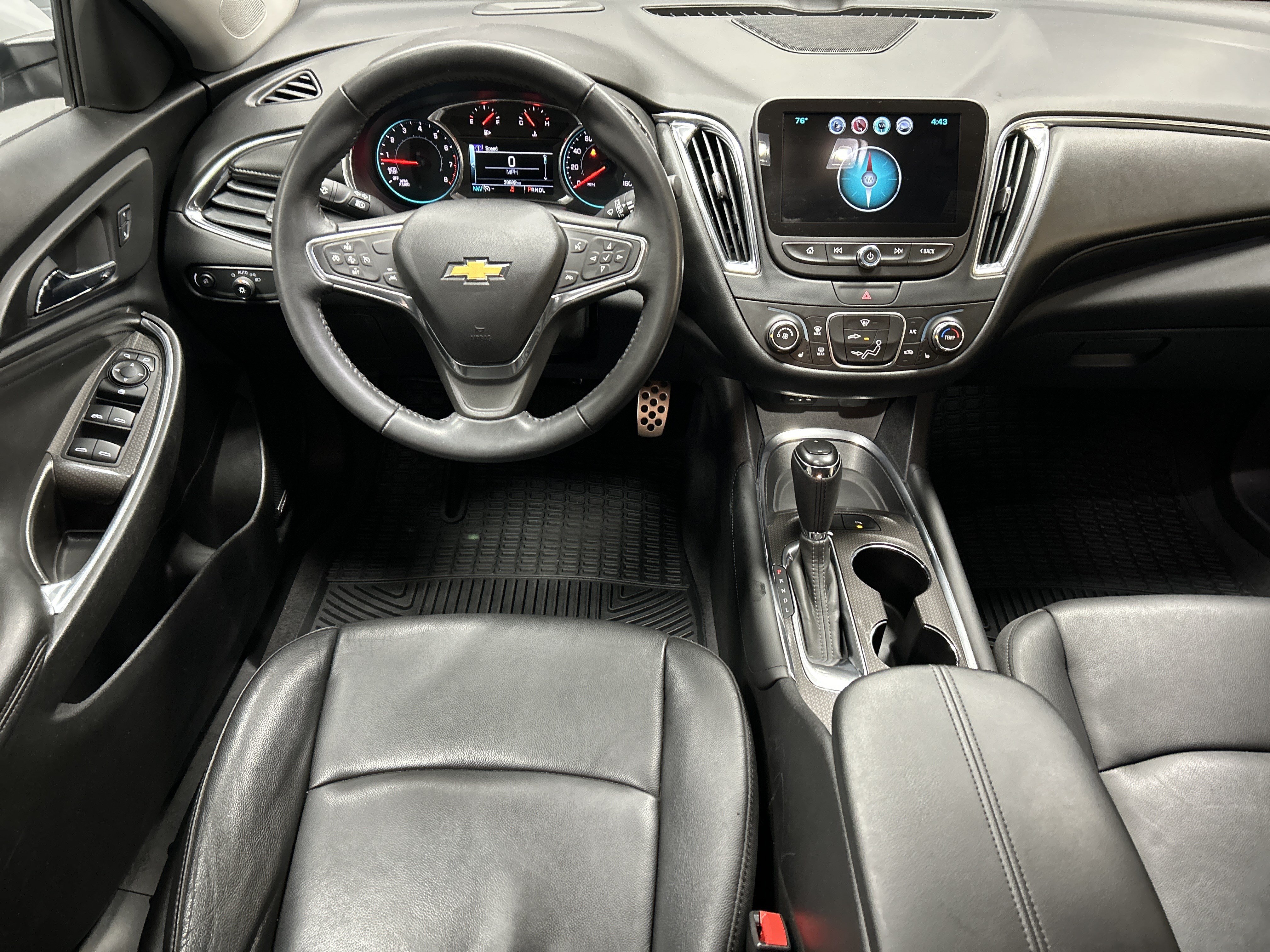 Used 2017 Chevrolet Malibu LT w/ Leather Package FWD image 31