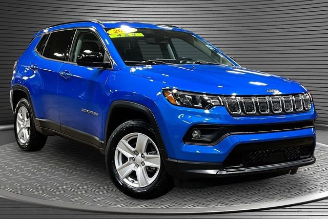 Used 2022 Jeep Compass Latitude AWD/4WD image 3