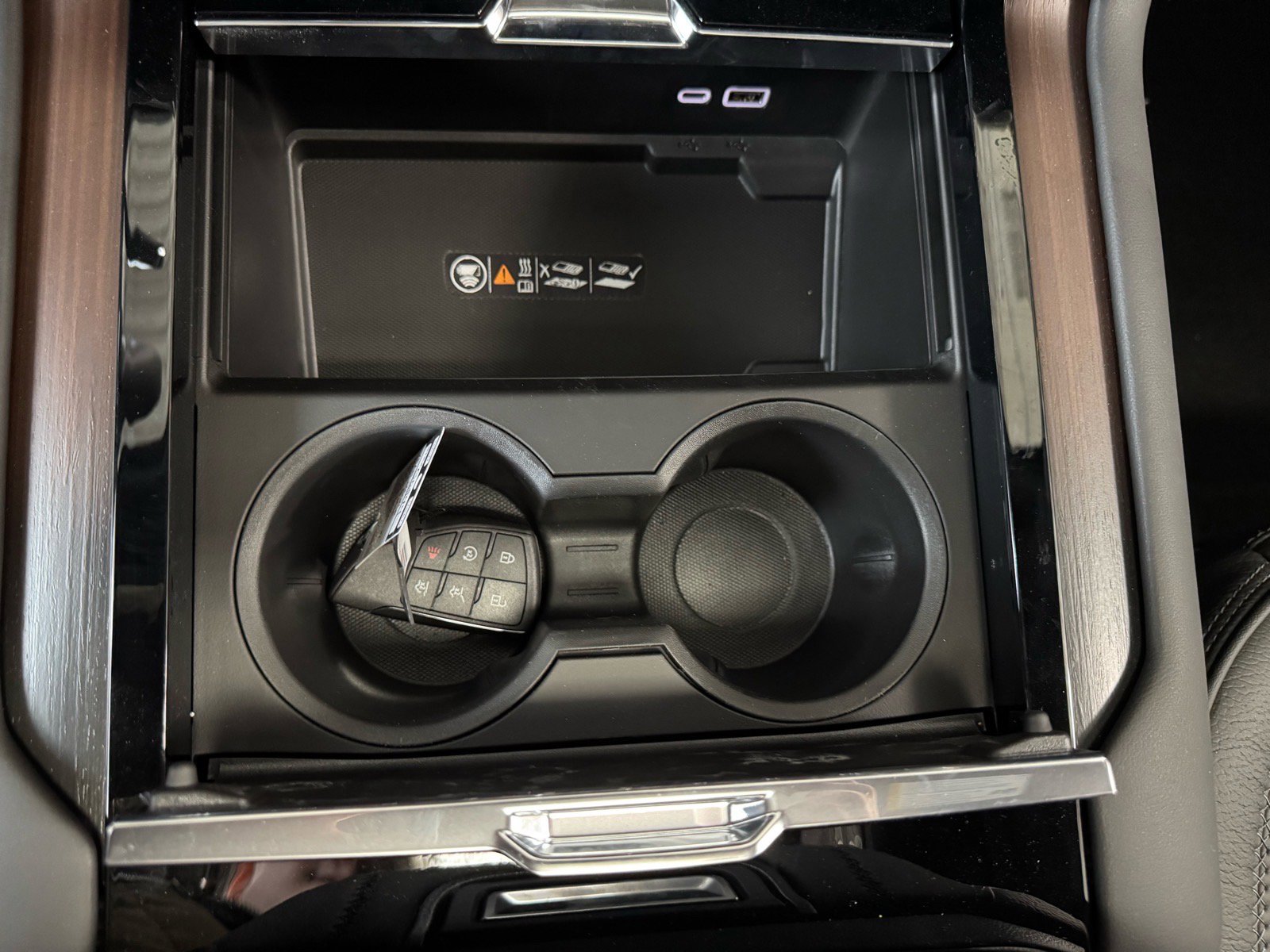 New 2026 GMC Yukon XL Denali image 26