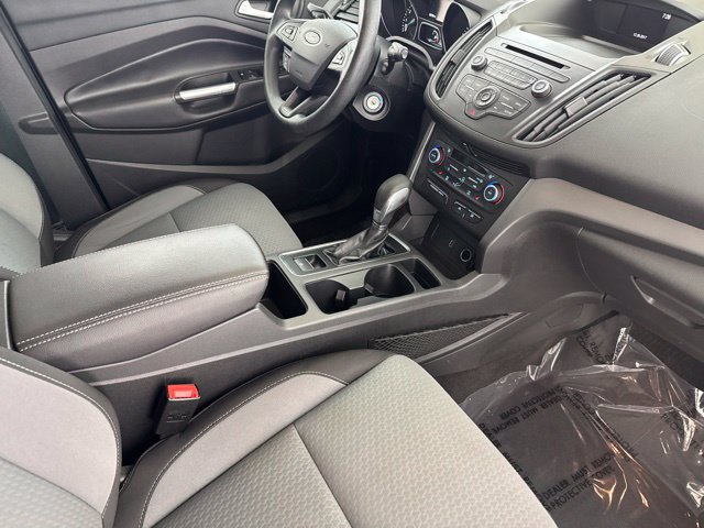 Used 2018 Ford Escape SE w/ Ford Safe & Smart Package FWD image 24