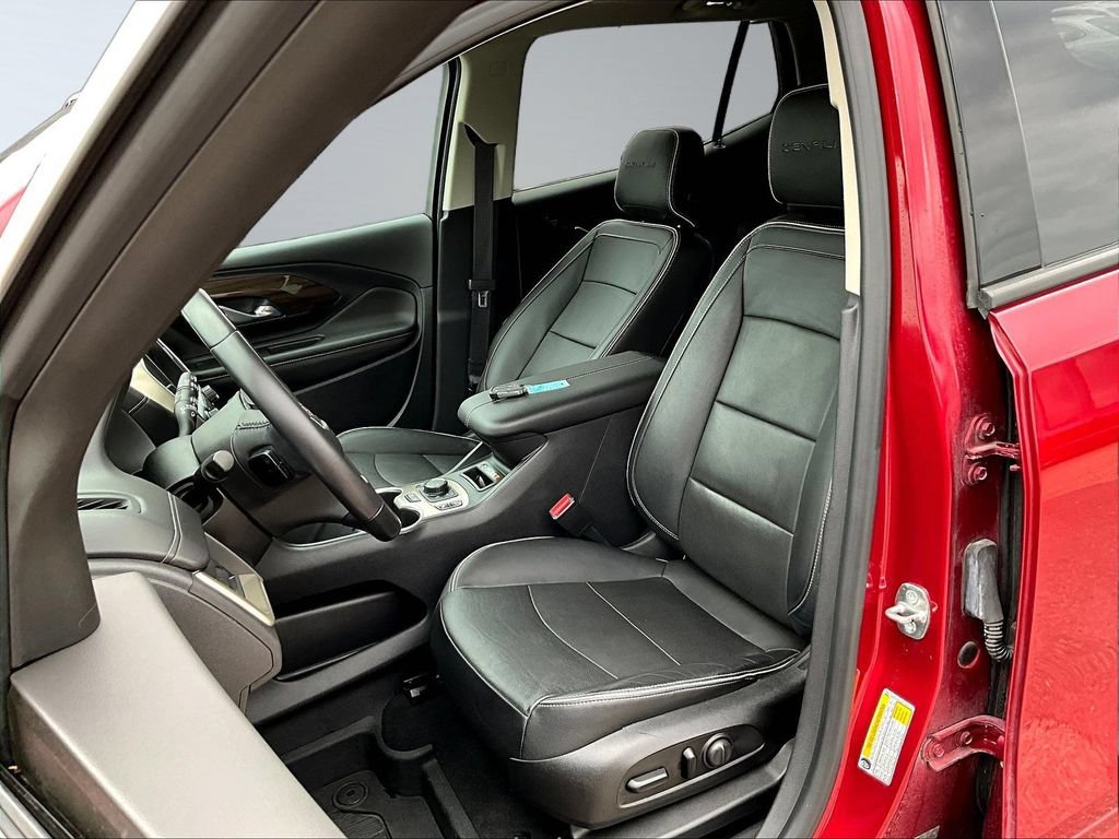 Used 2019 GMC Terrain Denali w/ Advanced Safety Package AWD/4WD image 23