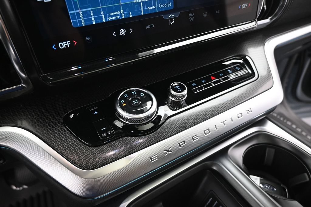 New 2027 Ford Expedition Platinum w/ Stealth Appearance Package AWD/4WD image 16