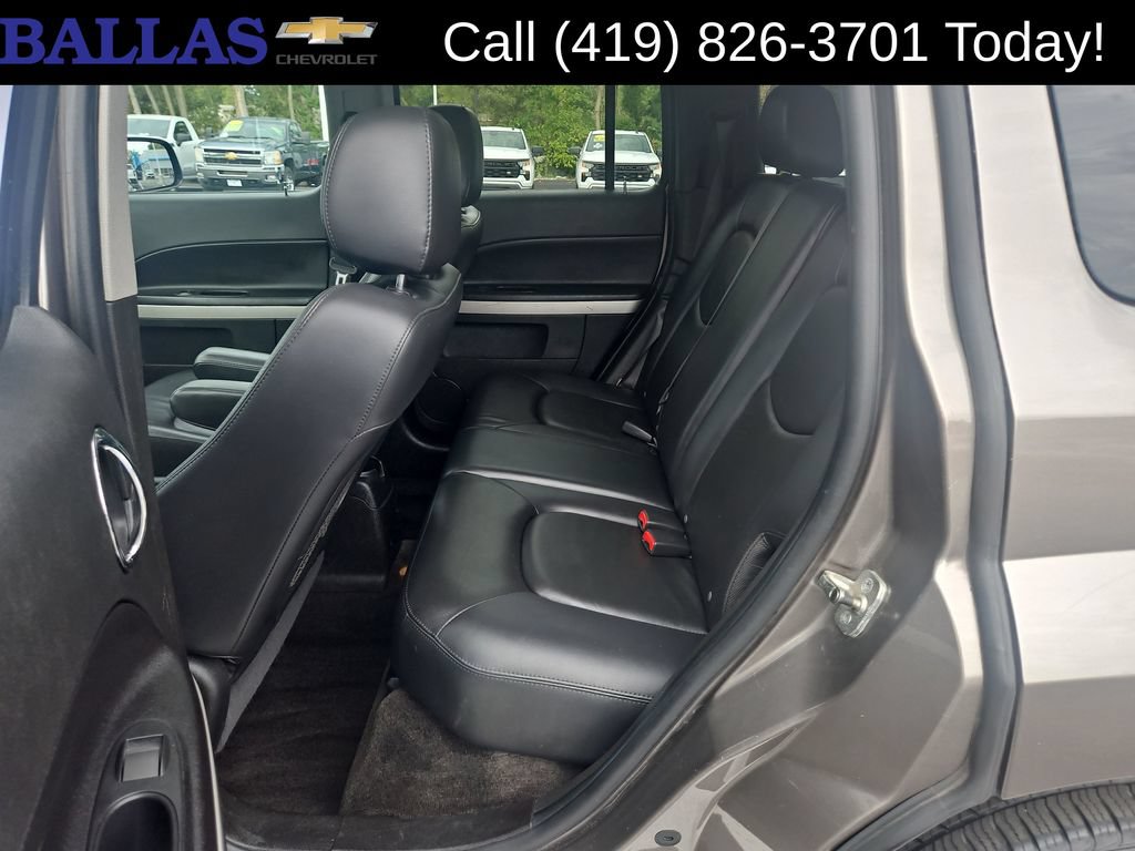 Certified 2011 Chevrolet HHR LT w/ LT Preferred Equipment Group FWD image 20